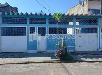 Casa · 238m² · 3 Quartos · 2 Vagas · Casa linear de três quartos na rua Joinville - Padre Miguel Rj.