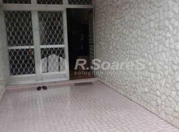 Casa · 327m² · 4 Quartos · 2 Vagas · Casa de rua - / Residencial / Campinho