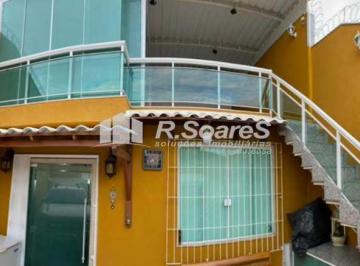 Casa · 213m² · 5 Quartos · 3 Vagas · Casa super luxo com 05 quartos, sendo uma suíte, rua Jeronimo Pinto, Campinho.