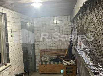 Apartamento · 84m² · 3 Quartos · 1 Vaga · Apartamento com três quartos sendo um suíte, em vila Valqueire, rua das Tulipas
