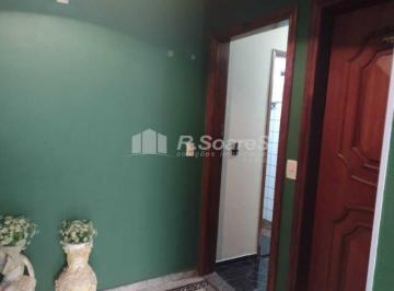 Apartamento · 62m² · 2 Quartos · 1 Vaga · Apartamento amplo com 02 quartos, garagem, em Marechal Hermes, rua Saravatá