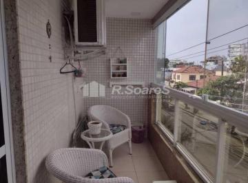 Apartamento · 84m² · 3 Quartos · 1 Vaga · Apartamento com 84 m2, em Vila Valqueire na rua das Rosas.