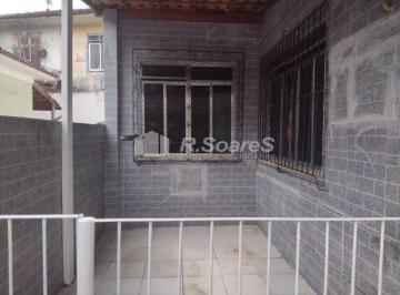 Apartamento · 72m² · 3 Quartos · 1 Vaga · Apartamento térreo com 03 quartos, garagem, junto a Praça Saiqui.