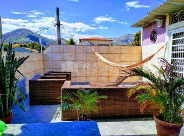Casa · 152m² · 3 Quartos · 2 Vagas · Casa de rua com 3 quartos sendo 1 suíte, garagem piscina na Praça Seca.