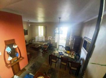 Casa · 340m² · 5 Quartos · 1 Vaga · Casa triplex com vaga, à venda no bairro do Estacio