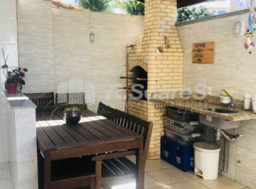 Casa · 161m² · 4 Quartos · 2 Vagas · Casa com 04 quartos sendo 01 suíte, em Taquara, est. Pau Ferro.