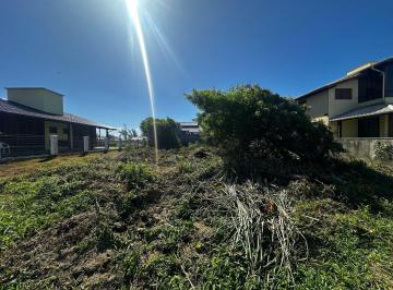 Terreno · 375m² · Lote a 195 metros da praia norte - Itapirubá.