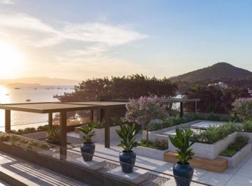 Terraco coletivo · Loft em condomínio exclusivo em Santo Antônio de Lisboa, Florianópolis: 1 suíte, lavabo, 2 vagas, 60