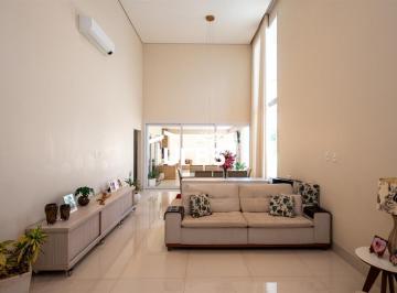 Casa · 230m² · 4 Quartos · 2 Vagas · Casa Térrea no Portal do Sol Green