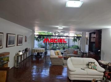 Casa · 250m² · 3 Quartos · 4 Vagas · Casa ampla no bairro esplanada nas proximidades do Parque Vicentina Aranha