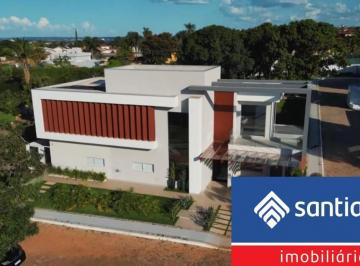 Casa de 4 quartos, Águas Claras · CASA ARNIQUEIRAS QUADRA 4 ÁGUAS CLARAS MODERNA SUÍTE PISCINA GARAGEM SAUNA