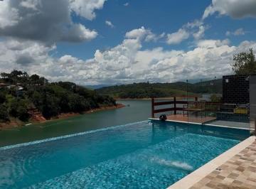 Foto 01 · LINDA CHÁCARA A BEIRA DA REPRESA  ( PÉ NA AGUA) , TOTALMENTE MOBILIADA, AUTOMATIZADA E DECORADA NO C