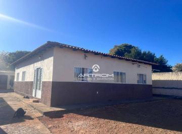 f3ea27e4b821f6facaad4e7409a1d044973e66d4 · CASA 3 QUARTOS QUADRA 4 ARAPOANGAS PLANALTINA DF