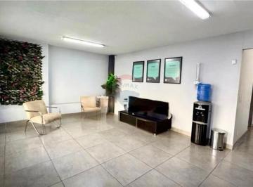 Comercial · 235m² · RE/MAX Aluga Imóvel Comercial: 235 m² de área útil, com recepção, 4 salas, 3 banheiros e layout vers