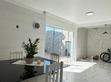 Casa · 200m² · 3 Quartos · 5 Vagas · Casa com 03 Dormitórios sendo 01 suíte à venda, 200 m² por R$ 1.300.000,00 São João- Itajaí/SC