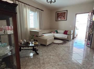 e31ff8f5f76a463a8916487843c1c38e.jpeg · Casa para Venda em Uberlândia/MG - 4 Dorm. 136 m2 Área Útil