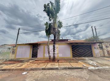 Casa · 232m² · 3 Quartos · 4 Vagas · Casa a venda em Setor Jardim Pompeia com 3 quartos