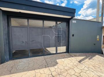 Casa · 176m² · 3 Quartos · 2 Vagas · em Jardim California  -  Marília