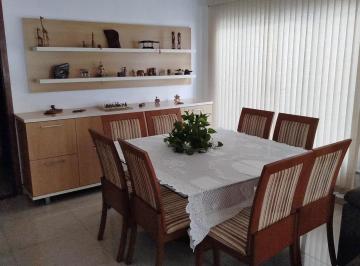 Casa · 200m² · 3 Quartos · 3 Vagas · Casa com 3 quartos à venda, bairro Jardim Patrícia - Uberlândia/MG