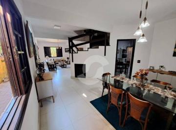 d98f8257fffcbd843964986aea55a19f81f54f13 · Casa com 3 dormitórios à venda, 450 m² por R$ 875.000,00 - Itaipu - Niterói/RJ