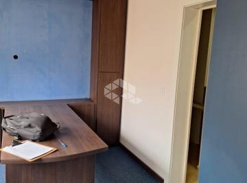 685556_im9a37qJ56T5743TyL_68555667cf4897da69f.jpg · Sala no centro de POA