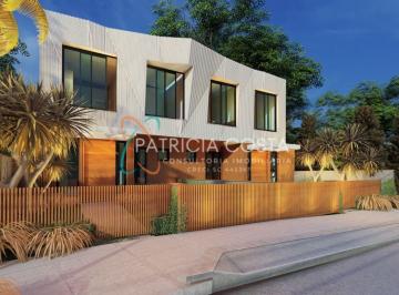 Casa · 99m² · 3 Quartos · 2 Vagas · Casa em Ambrósio, Garopaba/SC