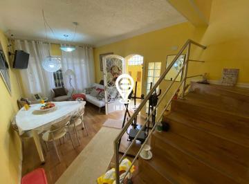 Casa · 150m² · 3 Quartos · 2 Vagas · Excelente sobrado de vila com 3 dormitórios