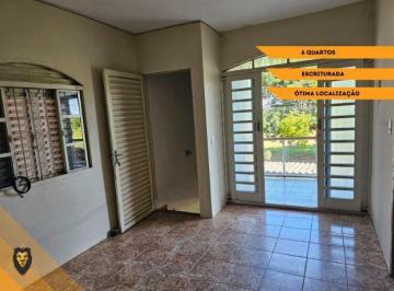 Casa de 6 quartos, Samambaia · Sobrado a Venda na QR 103 Samambaia Sul 