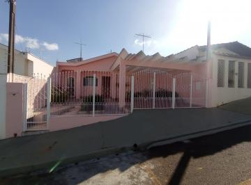 Casa de 3 quartos, Franca · Casa ampla bem localizada 3 dorm. 2 banheiros 2 vagas