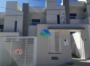 Casa · 146m² · 3 Quartos · 1 Vaga · Casa duplex geminada com 2 pavimentos para à venda em Cruzília, MG