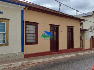 Casa Centro Aiuruoca MG · 🏡 Casa com salão comercial à venda no centro de Aiuruoca – MG