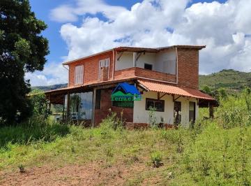 Rural · 3ha · 3 Quartos · Chácara à venda no bairro Serrinha, Aiuruoca, MG