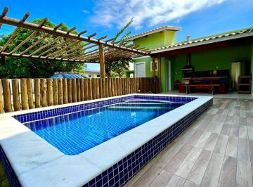 Casa de 3 quartos, Itaparica · Vendo Casa 3/4, sendo 1 suíte, de 115 metros quadrados a poucos passos do Mar