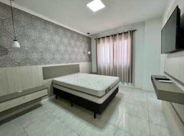 Apartamento de 2 quartos, Itapema · Apartamento de 2 dormitórios em meia praia!