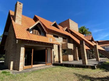 Casa · 1366m² · 6 Quartos · 8 Vagas · Exuberante residência estilo Normando (fase acabamento 1.366 m2) Tamboré 1