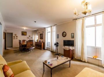 Apartamento · 147m² · 3 Quartos · 1 Vaga · Apartamento com 3 dormitórios sendo 1 suíte e 1 vaga, acesso fácil ao Metrô e ao Shopping