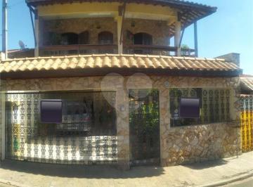 Casa · 240m² · 3 Quartos · 2 Vagas · Casa com 3 quartos à venda em Vila Pasti - SP