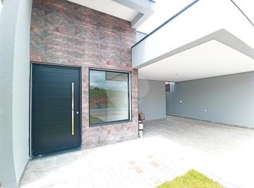 Casa · 250m² · 3 Quartos · 4 Vagas · Condomínio com 3 quartos à venda em Vila Pasti - SP