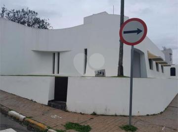 Casa · 230m² · 3 Quartos · 4 Vagas · Casa com 3 quartos à venda em Vila Pasti - SP