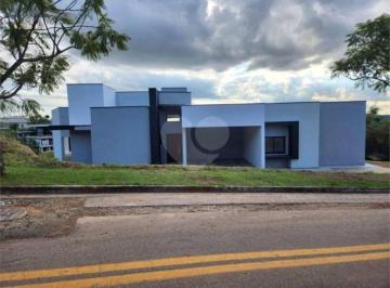 Casa · 262m² · 3 Quartos · 2 Vagas · Condomínio com 3 quartos à venda em Rainha - SP