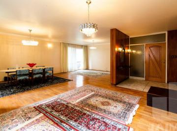 Apartamento · 210m² · 3 Quartos · 2 Vagas · Apartamento com 3 dormitórios sendo 1 suíte e 2 vagas em Santa Cecília