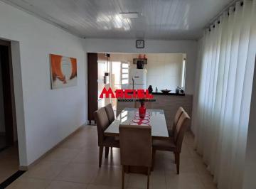 Casa · 221m² · 3 Quartos · 3 Vagas · Ótima localização próximo a bancos, supermercados ,escolas ,padaria