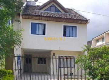 Casa · 166m² · 3 Quartos · 2 Vagas · Sobrado Frente para a rua no Jardim das Américas! 3 quartos com ático. Amplo e iluminado