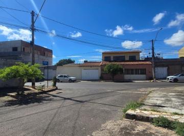 Casa de 4 quartos, Santa Maria · QR122 Casa 04 quartos, quintal amplo rua larga - região privilegiada