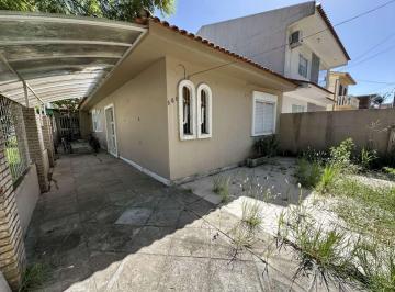 202503121058219265.jpg · Casa para Venda em Pelotas, Umuharama, 3 dormitórios, 2 banheiros, 2 vagas