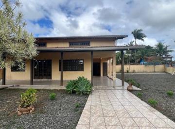 Foto 01 · Casa à Venda em São Francisco do Sul-SC, Bairro Ubatuba: 4 Quartos, 2 Salas, 3 Banheiros, 1 Vaga de 
