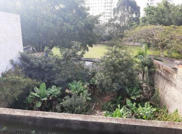 Casa · 600m² · 3 Quartos · 2 Vagas · Sobrado com 2 casas à venda na Vila Baby com 600m² 3 dormitórios 3 banheiros 2 vagas.