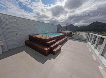 Apartamento · 177m² · 3 Quartos · 2 Vagas · Apartamento em andar face leste/sul com vista para o mar!