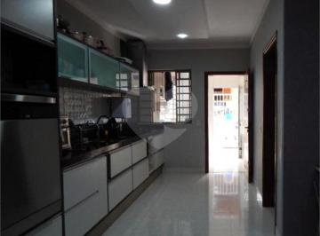 Casa · 281m² · 3 Quartos · 8 Vagas · Casa com 3 quartos à venda em Jardim Do Lago - SP