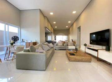 Casa · 262m² · 3 Quartos · 4 Vagas · Casa térrea com 3 quartos à venda em Medeiros - SP